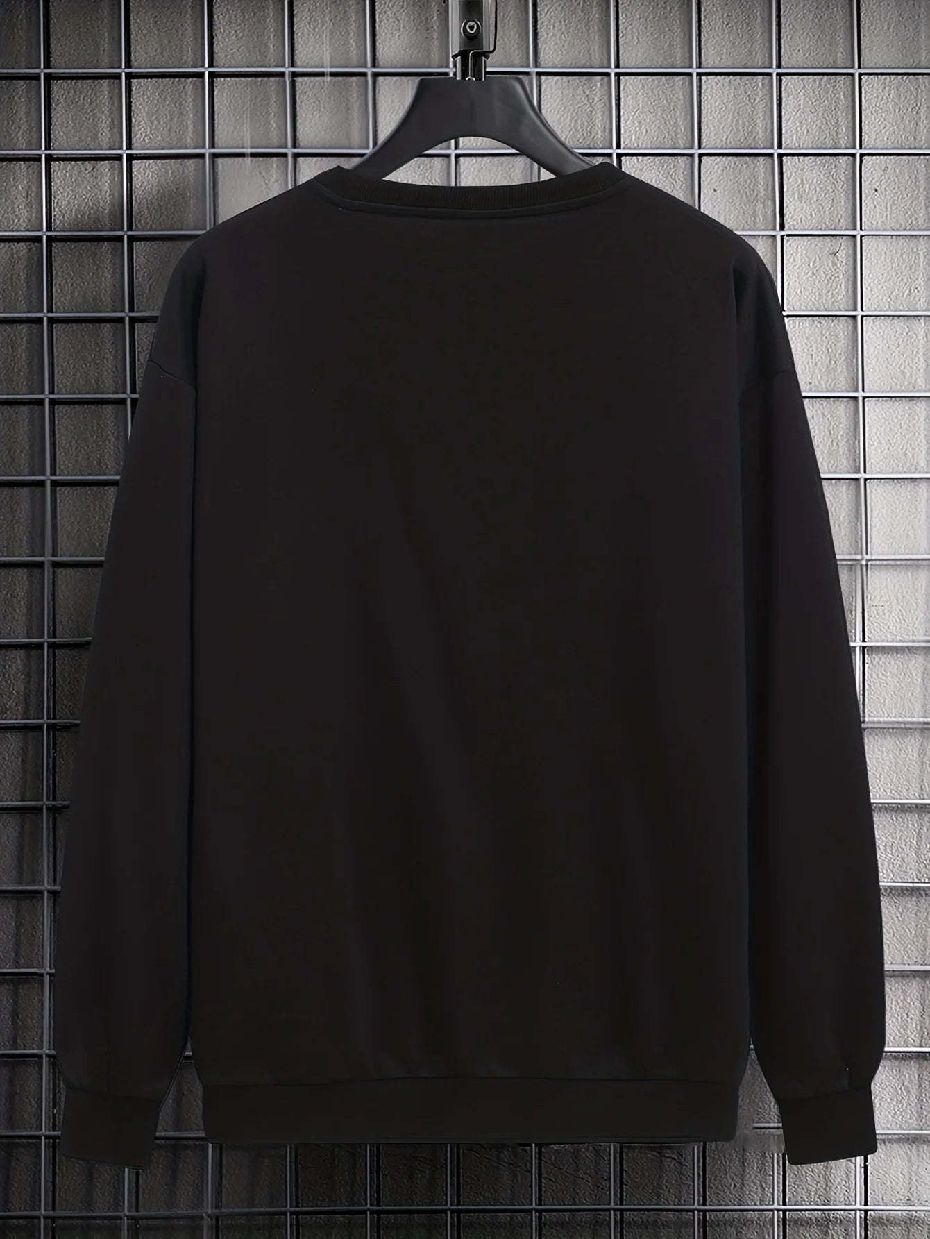 Unisex Essential Sweatshirt – Cozy Pullover for Fall & Winter